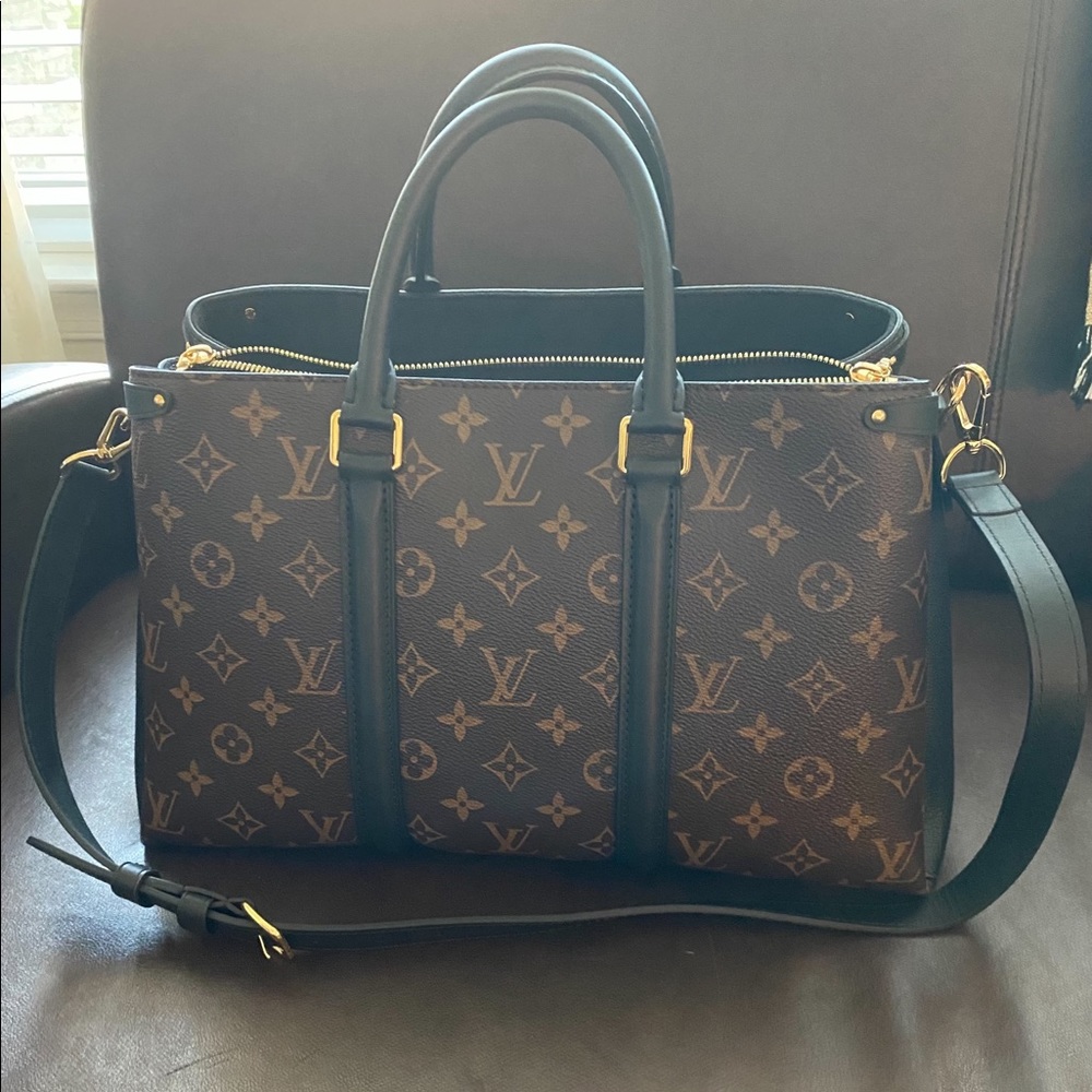 Louis Vuitton Soufflot Handbag MM
